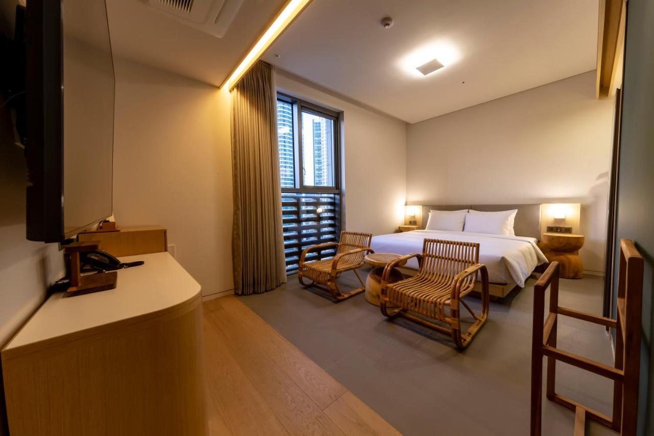 Hound Hotel Haeundae Signature Busan Exterior photo